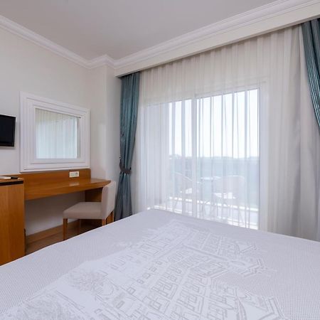Lake River Side Hotel Spa エクステリア 写真