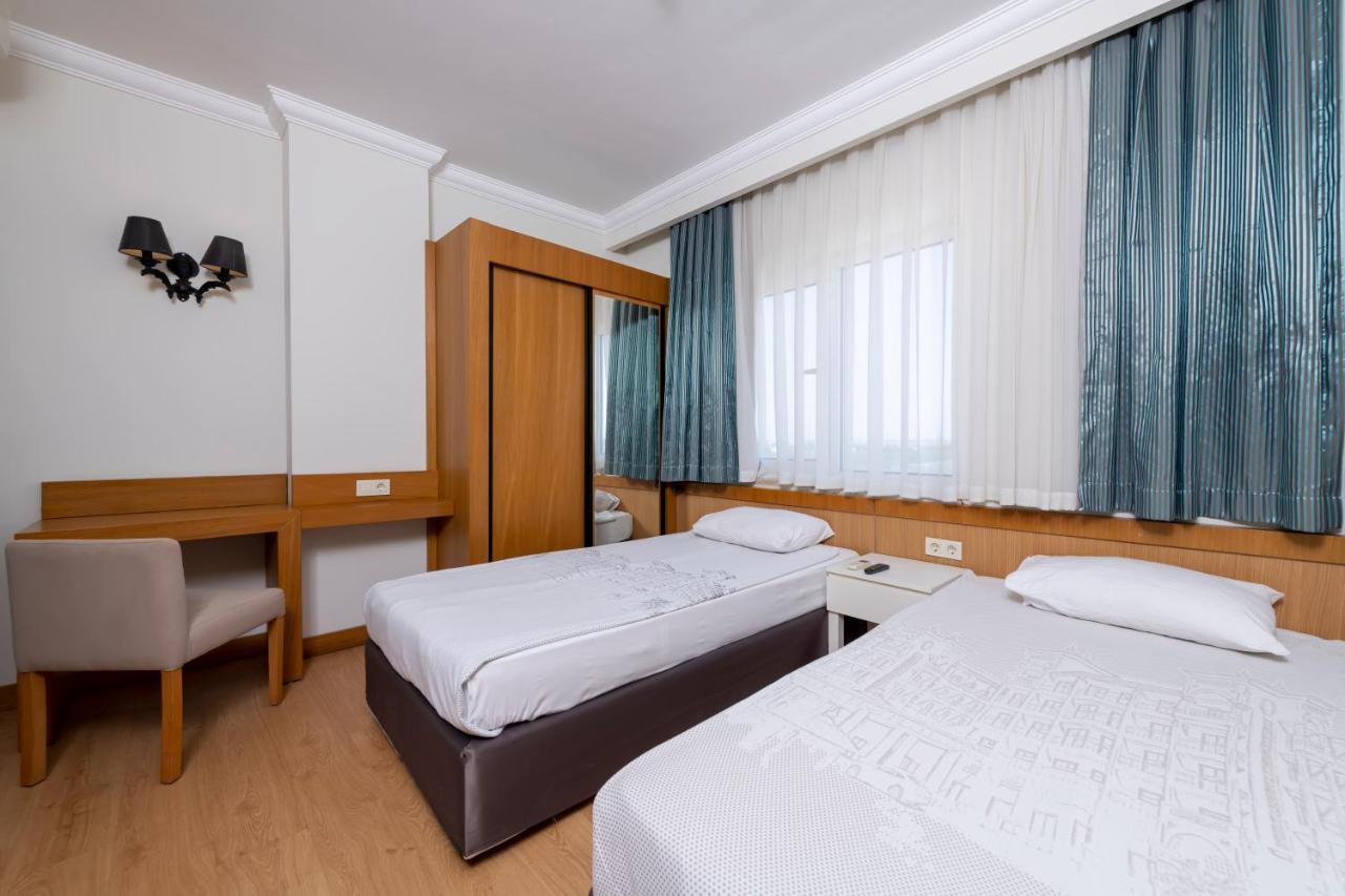 Lake River Side Hotel Spa エクステリア 写真